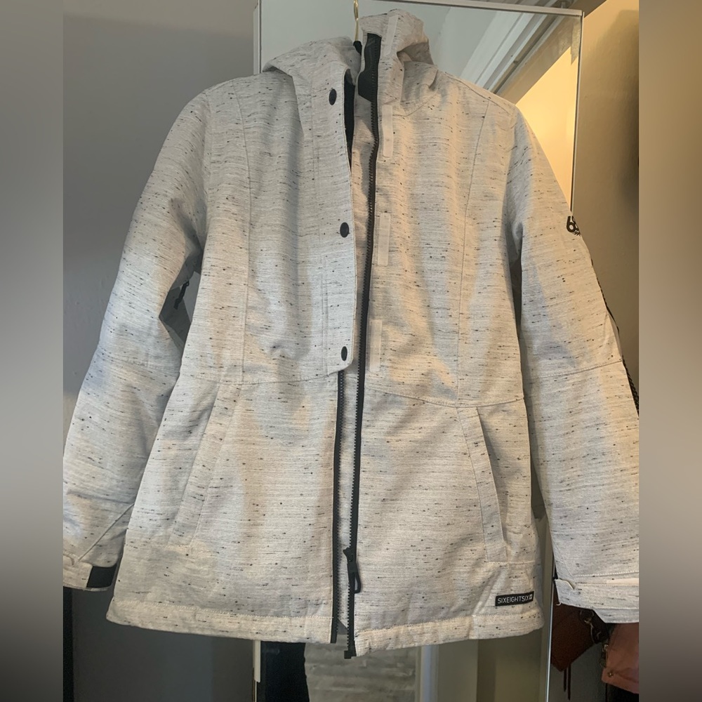 Brand new Six Eight Six 686 insulated ski jacket